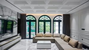 Rumah Adem, Bebas Berisik, & Selalu Aman? Kuncinya Ada di Pintu Jendela Aluminium Modern!